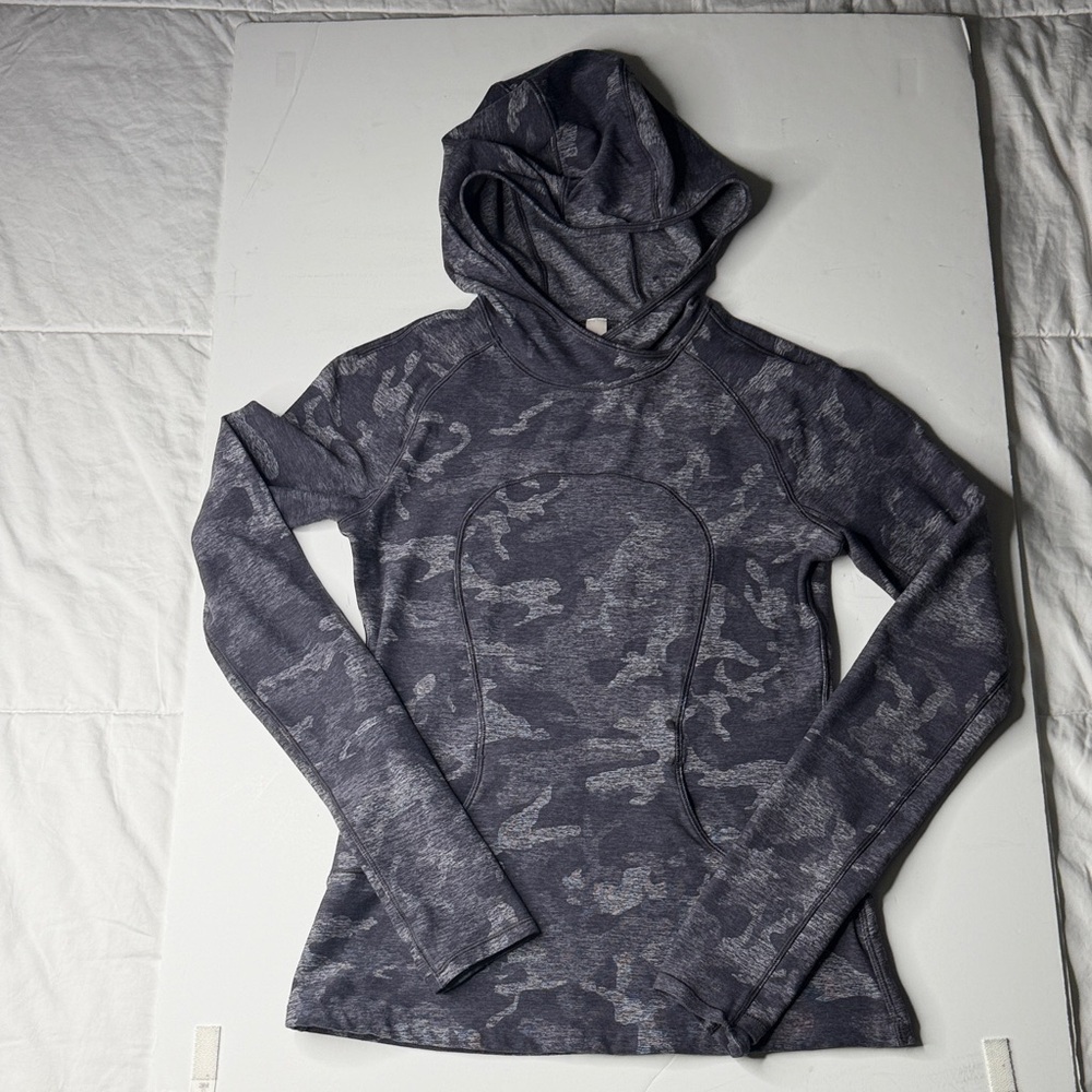 Lululemon Pullover with Hood 1/2 Zip Camo Size 4